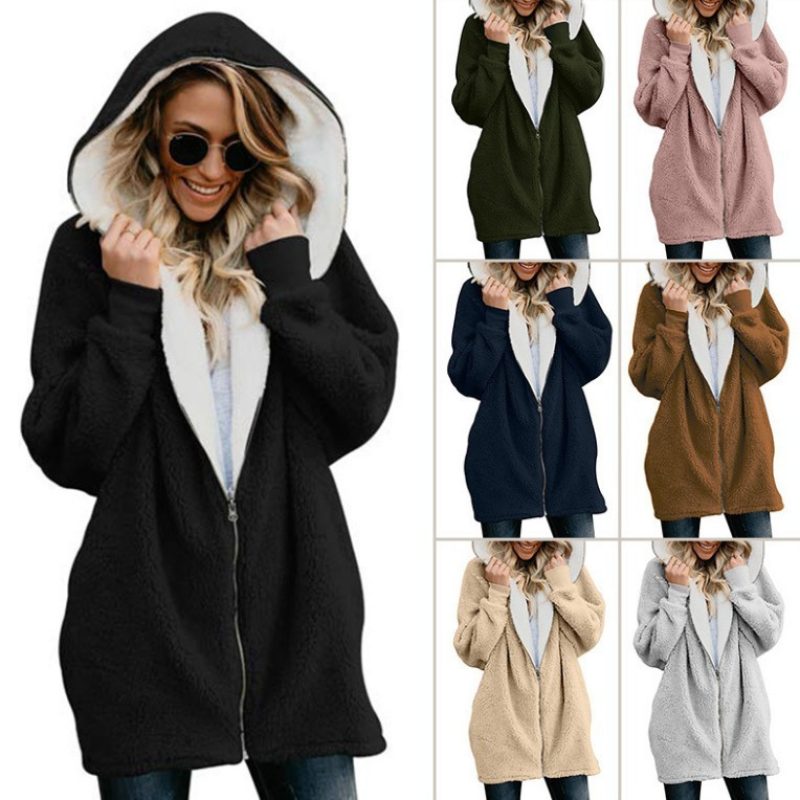 Lamb hooded sweater